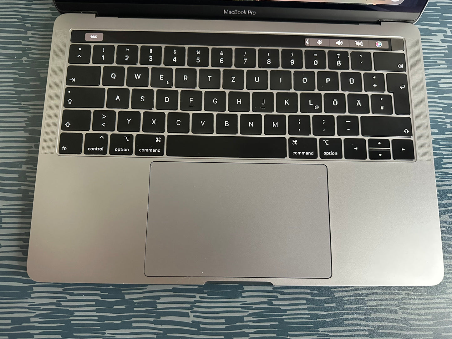 MacBook Pro 13" 2018 | i5 | 8GB RAM | 256GB SSD | Touch Bar | Grigio