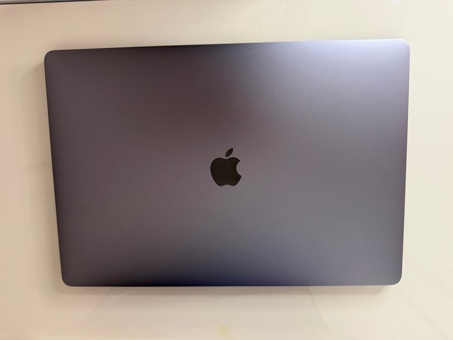 MacBook Pro 16" 2019 | i9 | 16GB RAM | 1TB SSD | AMD 5500M | Grigio