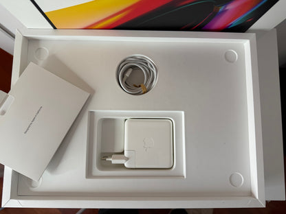 MacBook Pro 16" 2019 | i7 | 16GB RAM | 512GB SSD | AMD 5300M | Argento