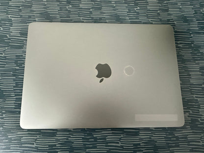 MacBook Air 13" 2020 | i5 | 8GB RAM | 256GB SSD | Intel Iris | Grigio