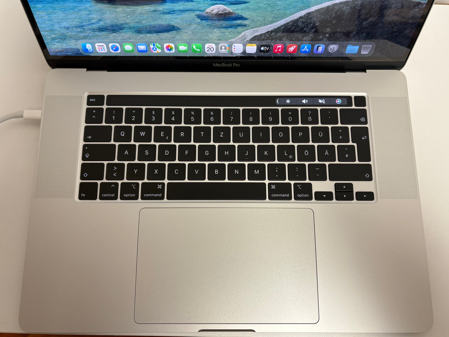 MacBook Pro 16" 2019 | i7 | 16GB RAM | 512GB SSD | AMD 5300M | Argento