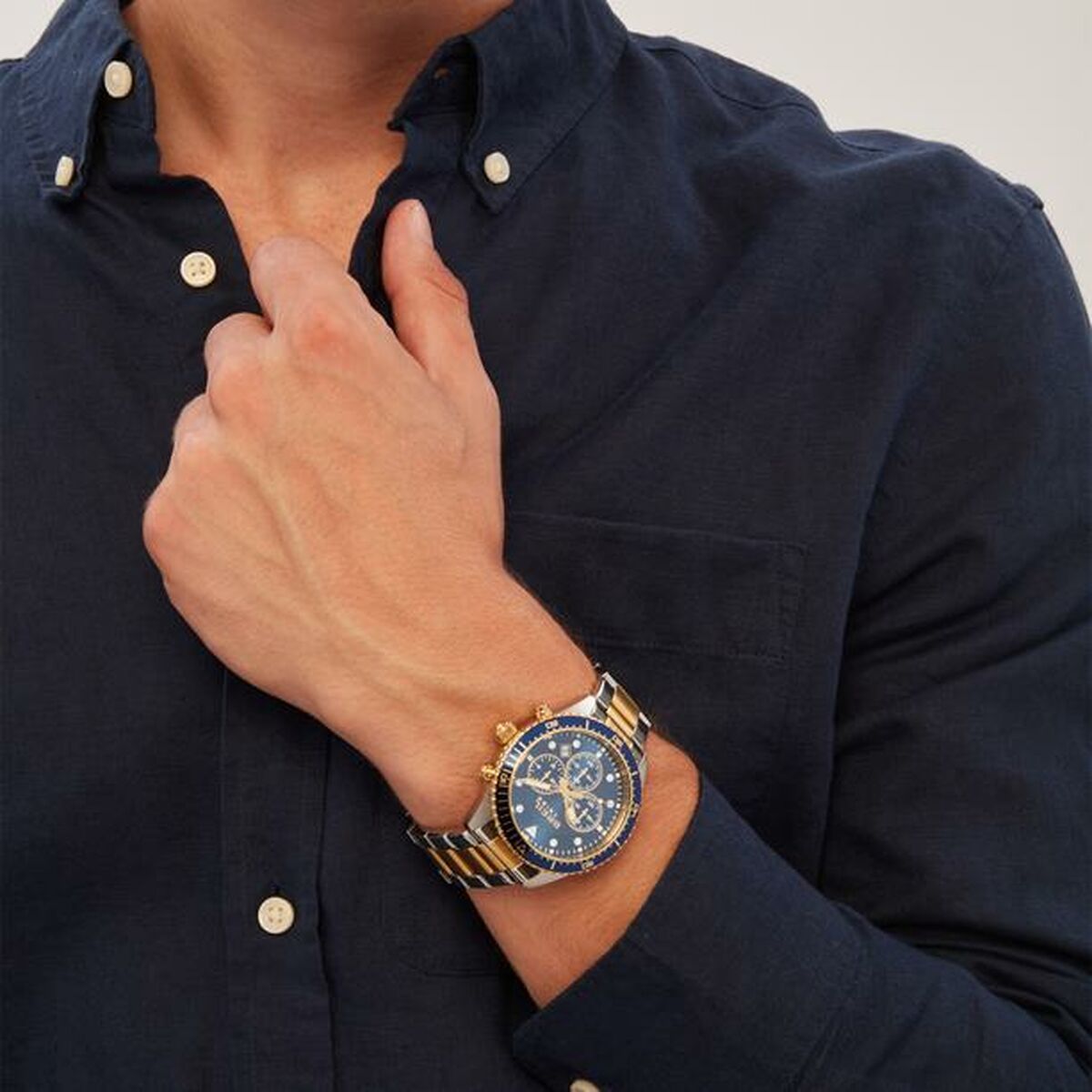 V4HCAEB472B34107BA26E9D69053BA8F531R6653693P5