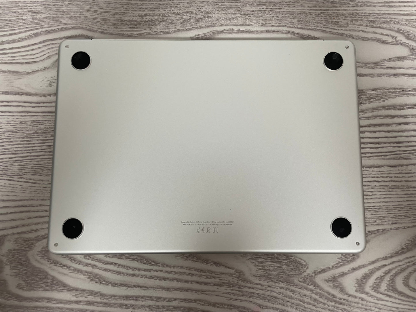 MacBook Air 13" M2 2022 | 8GB RAM | 256GB SSD | 8-Core GPU | Argento