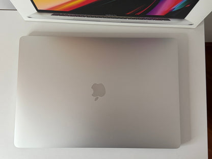 MacBook Pro 16" 2019 | i7 | 16GB RAM | 512GB SSD | AMD 5300M | Argento