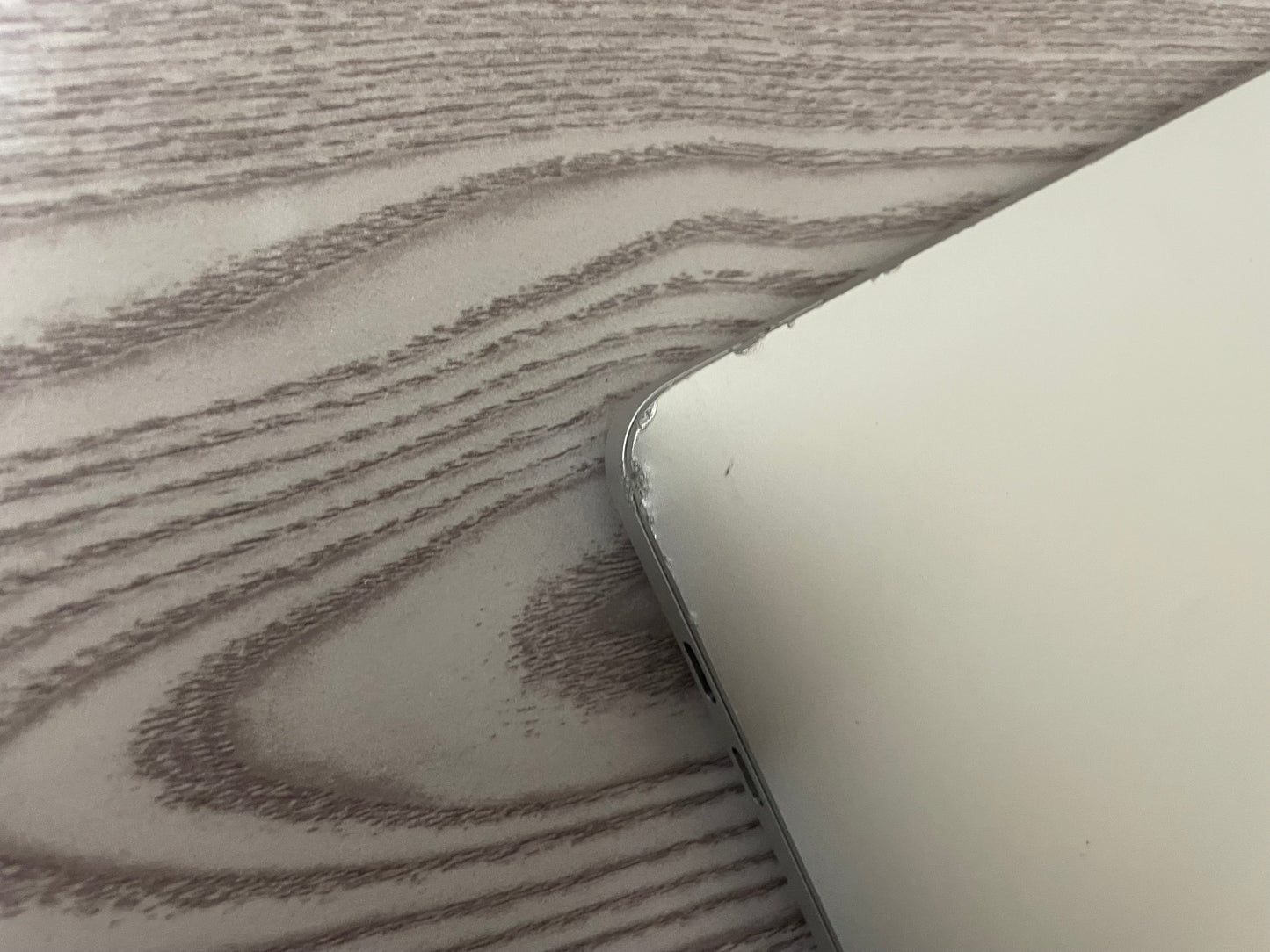 MacBook Pro 13" 2019 | i5 | 8GB RAM | 256GB SSD | Intel Iris 655 | Argento