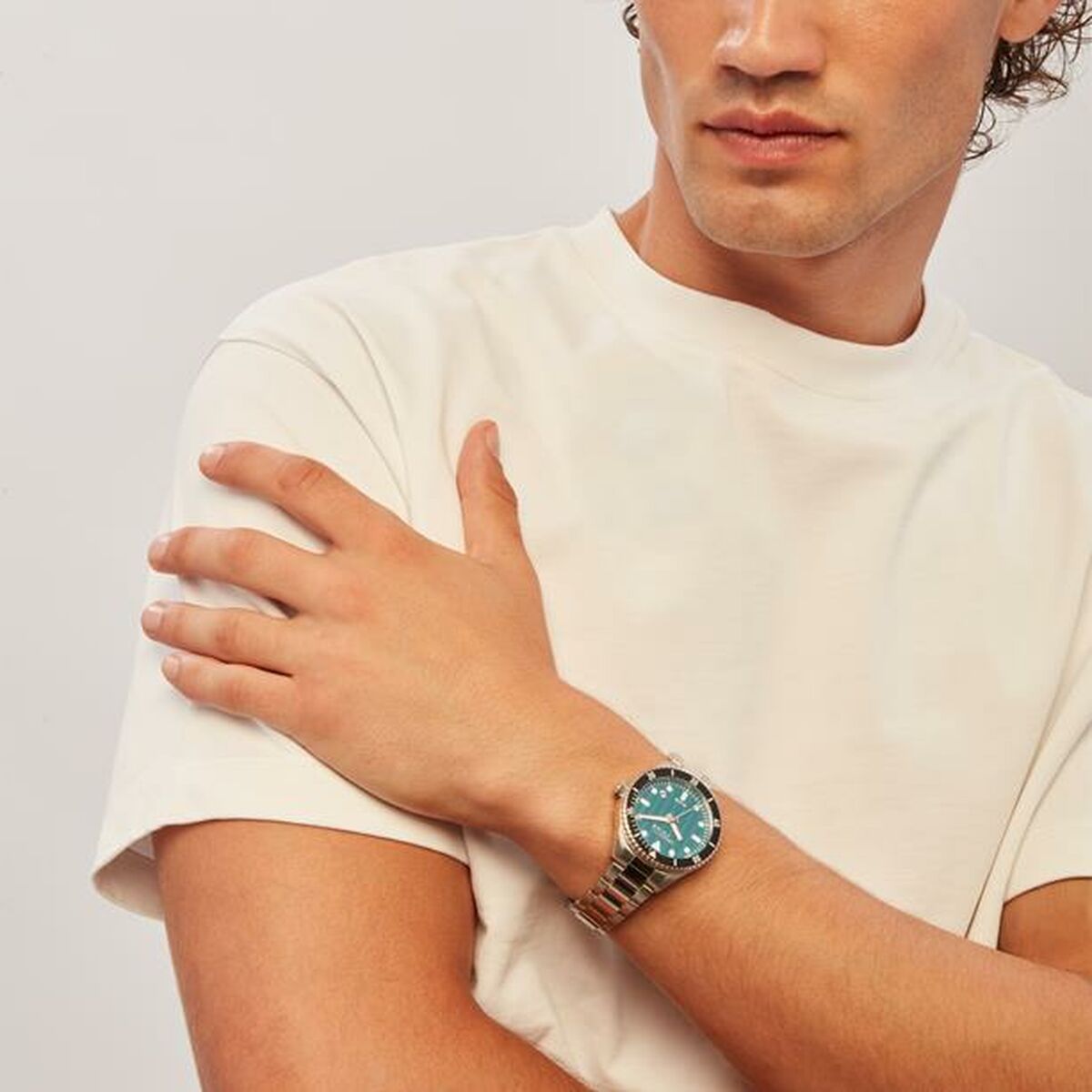 V4H321C0526B2FF8552612208540A6FD708R6653759P5