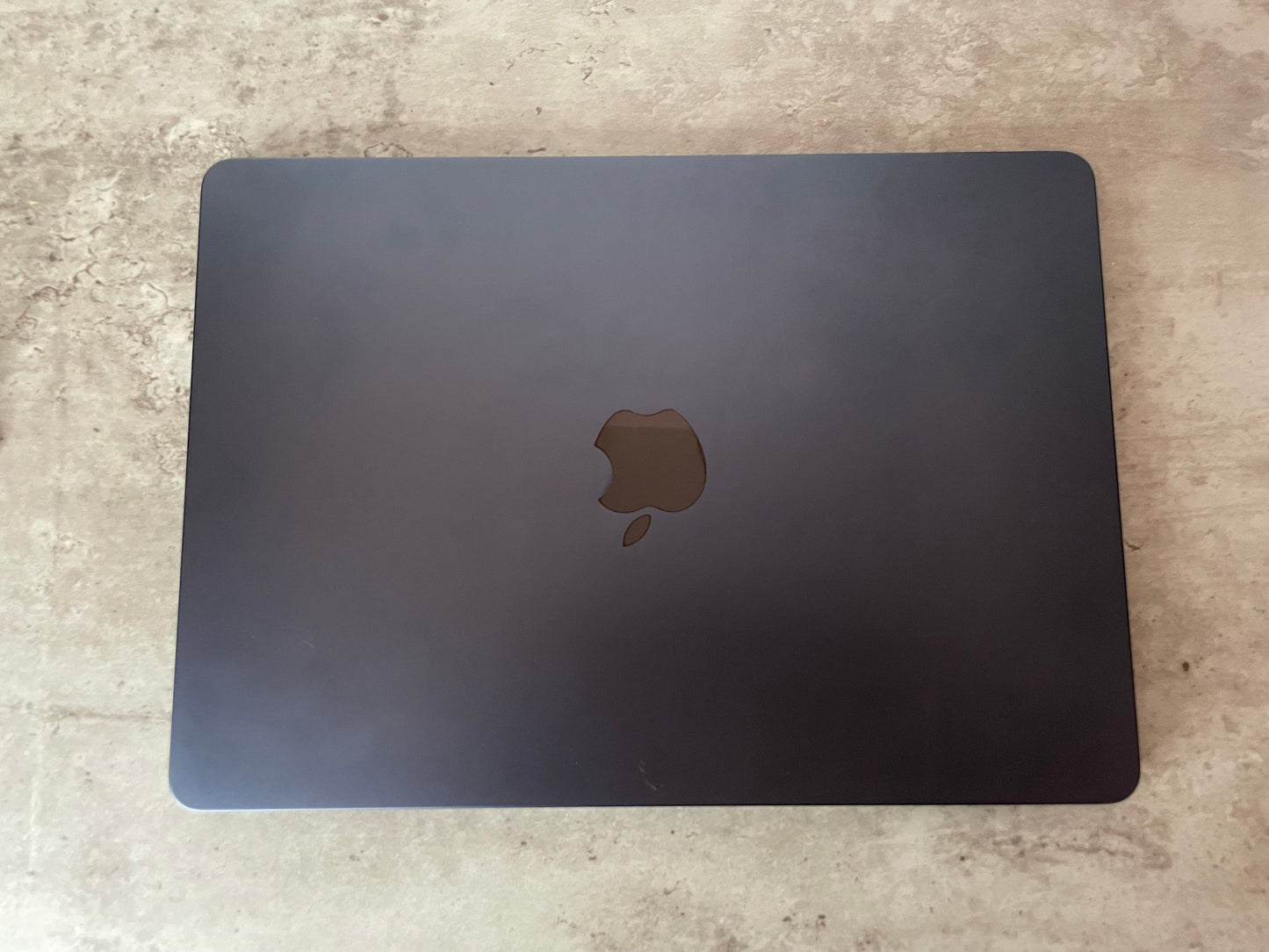MacBook Air 13" M2 2022 | 8GB RAM | 256GB SSD | 8-Core GPU | Mezzanotte