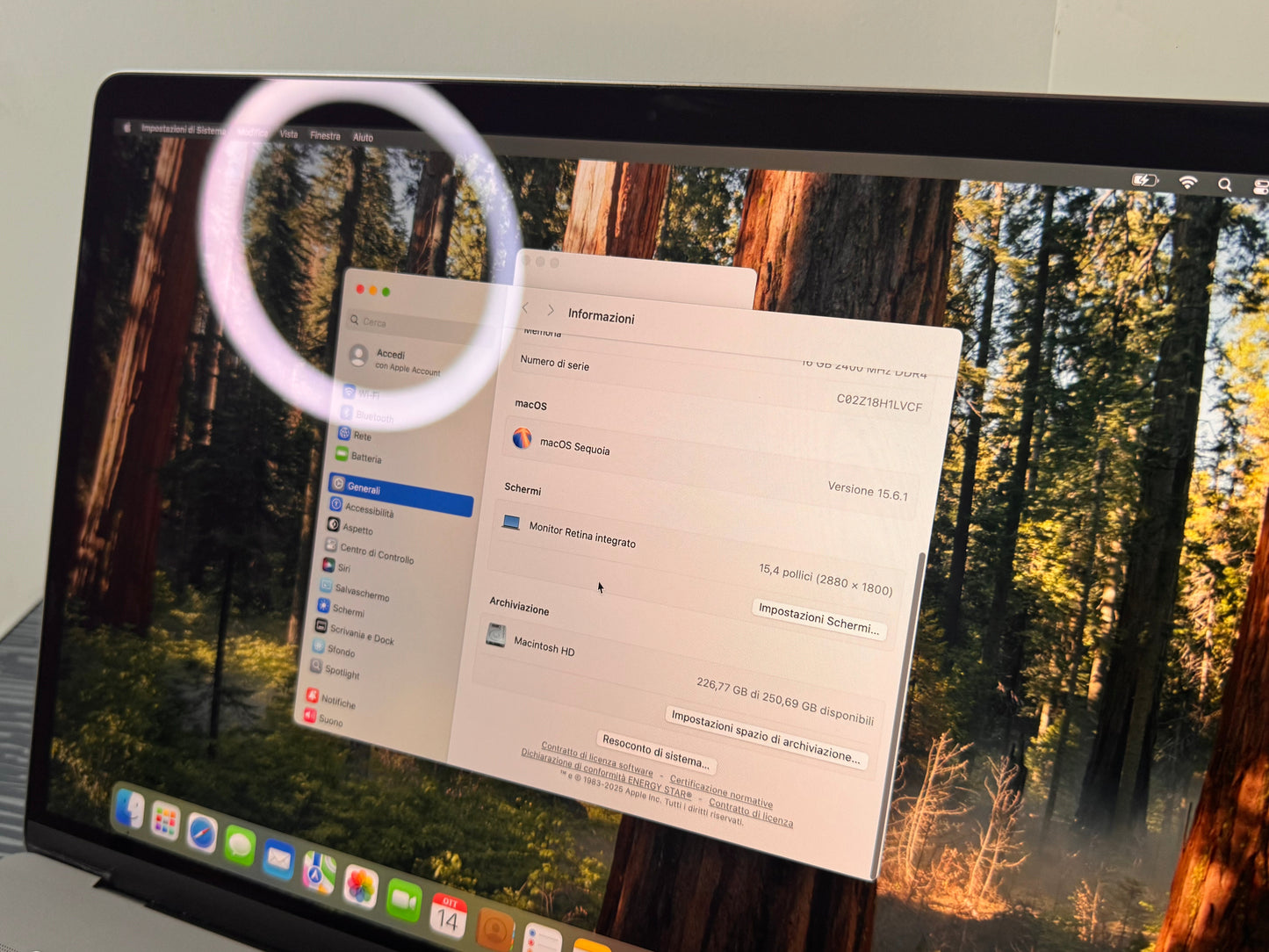 MacBook Pro 15" 2019 | i7 | 16GB RAM | 256GB SSD | AMD 555X | Grigio