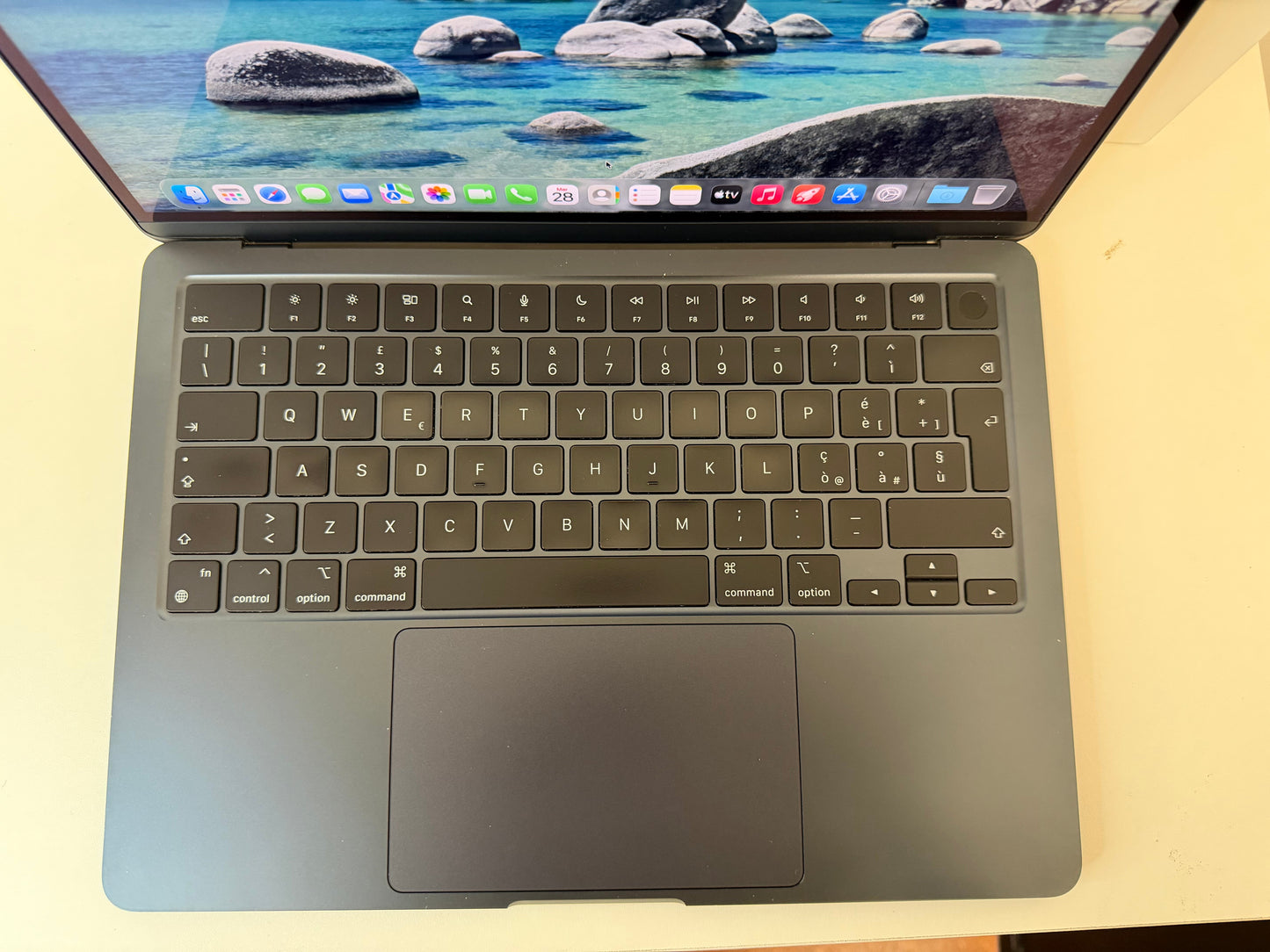 MacBook Air 13" 2022 | M2 8-Core | 8GB RAM | 256GB SSD | Mezzanotte
