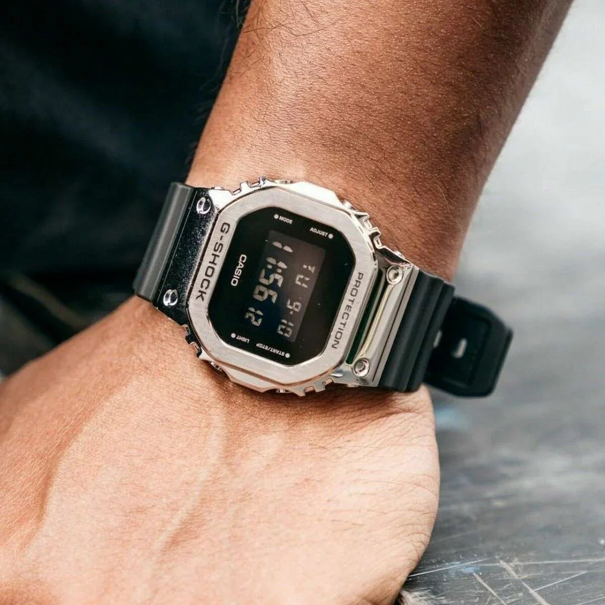 Orologio Unisex Casio G-Shock GM-5600U-1ER (Ø 43 mm) - Yestore