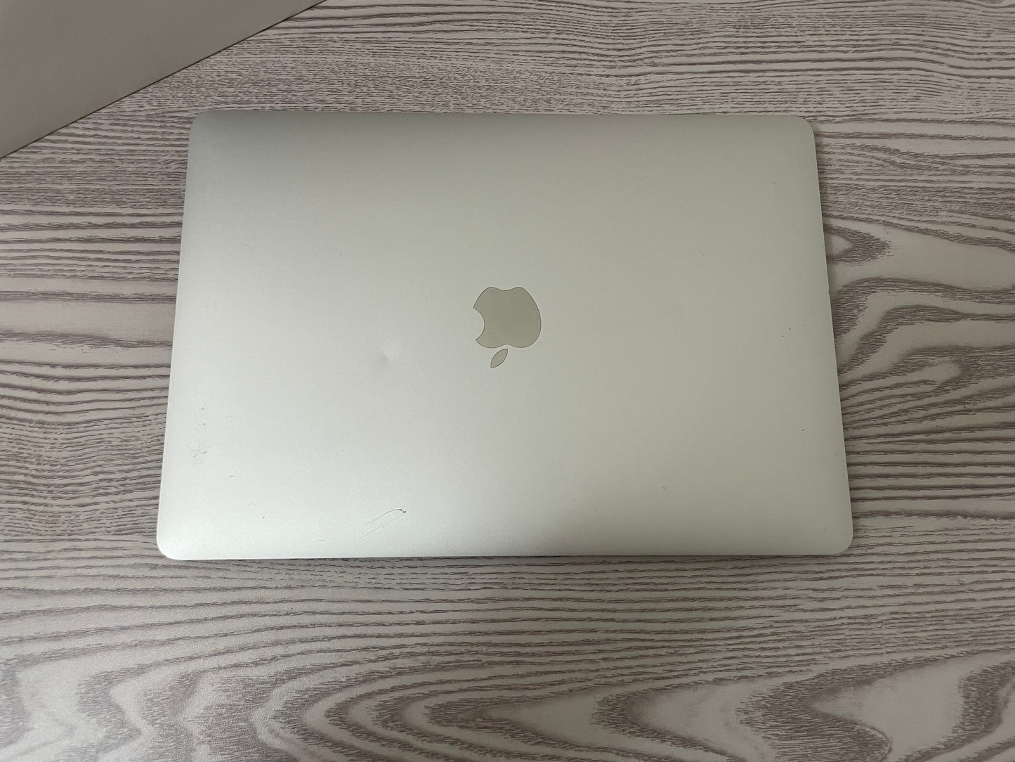 MacBook Air 13" 2019 | i5 | 8GB RAM | 128GB SSD | Intel 617 | Argento