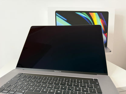 MacBook Pro 16" 2019 | i7 | 16GB RAM | 512GB SSD | AMD 5300M | Grigio
