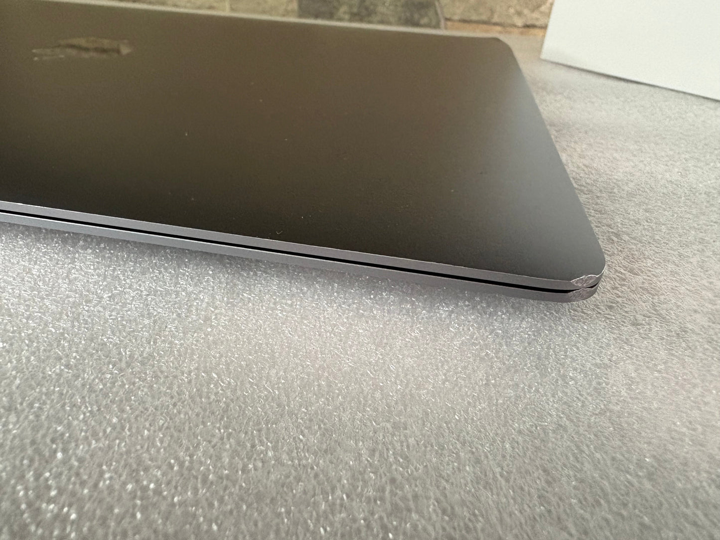 MacBook Air 13" M1 2020 | 8GB RAM | 256GB SSD | 7-Core GPU | Grigio