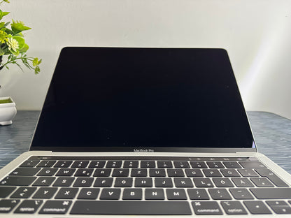 MacBook Pro 13" 2018 | i5 | 8GB RAM | 256GB SSD | Touch Bar | Grigio