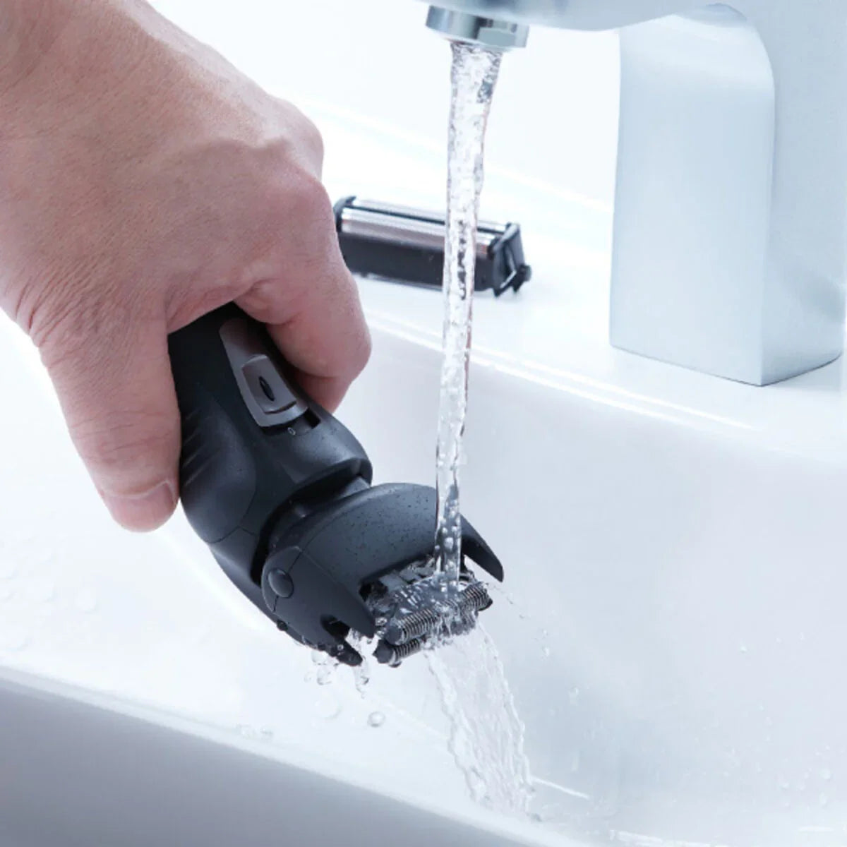 Rasoio Elettrico Ricaricabile Panasonic Corp. Wet&Dry ES-RW31-S503 LED Nero - Yestore