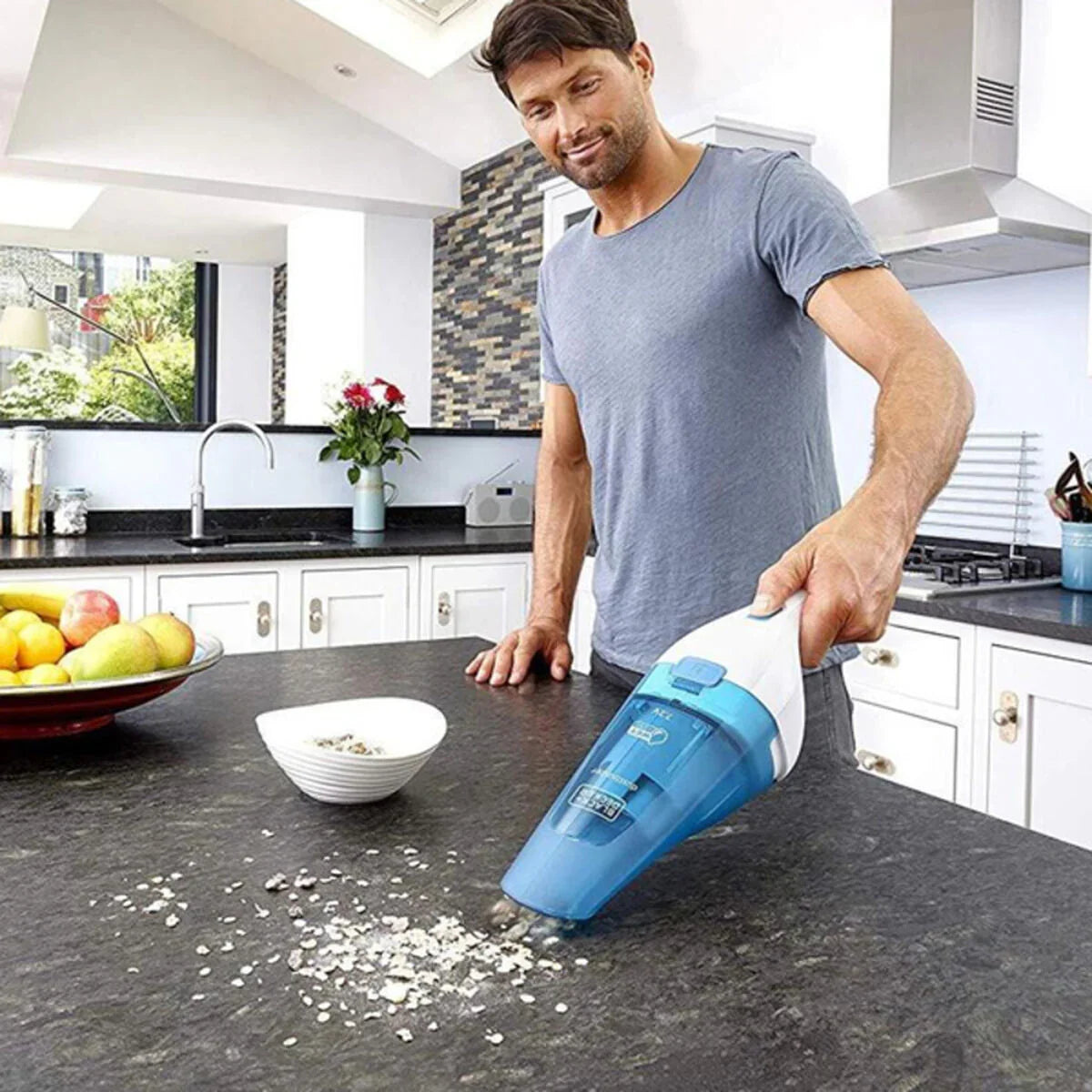 Aspirapolvere a Mano Ciclonico Black & Decker WDC115WA-QW 0,38 L 65 dB 7W - Yestore