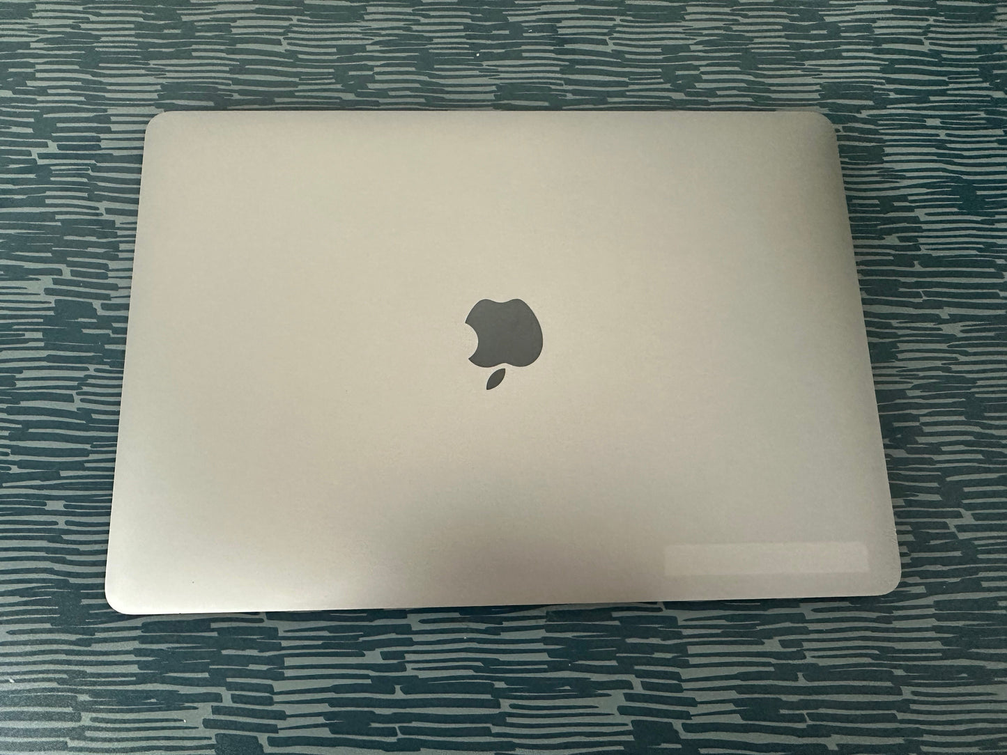 MacBook Air 13" 2020 | i5 | 8GB RAM | 256GB SSD | Intel Iris | Grigio
