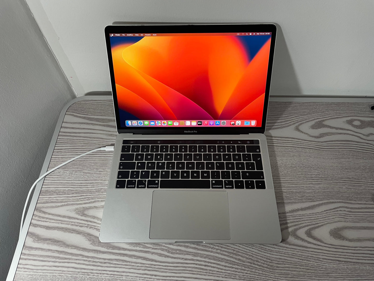 MacBook Pro 13" 2019 | i5 | 8GB RAM | 256GB SSD | Intel Iris 655 | Argento