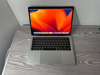 MacBook Pro 13" 2019 | i5 | 8GB RAM | 256GB SSD | Intel Iris 655 | Argento