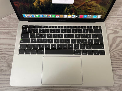 MacBook Air 13" 2019 | i5 | 8GB RAM | 128GB SSD | Intel 617 | Argento