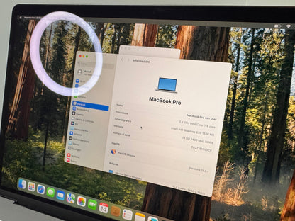 MacBook Pro 15" 2019 | i7 | 16GB RAM | 256GB SSD | AMD 555X | Grigio