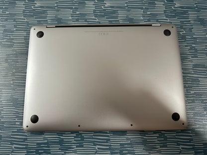 MacBook Pro 13" 2019 | i5 | 8GB RAM | 128GB SSD | Touch Bar | Argento