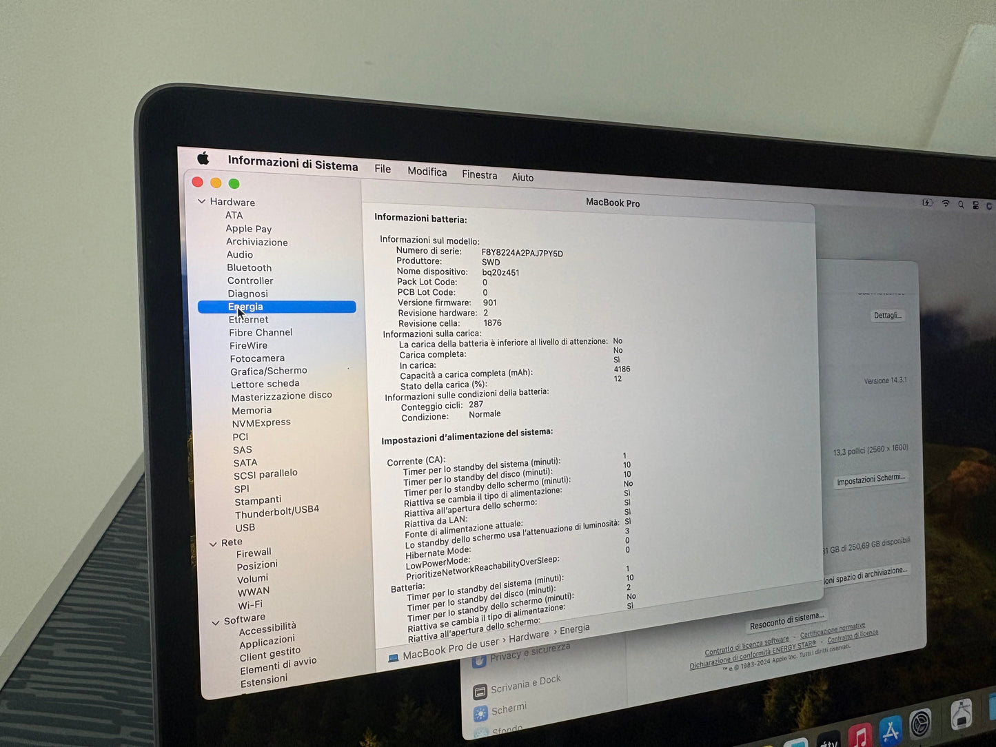 MacBook Pro 13" 2018 | i5 | 8GB RAM | 256GB SSD | Touch Bar | Grigio