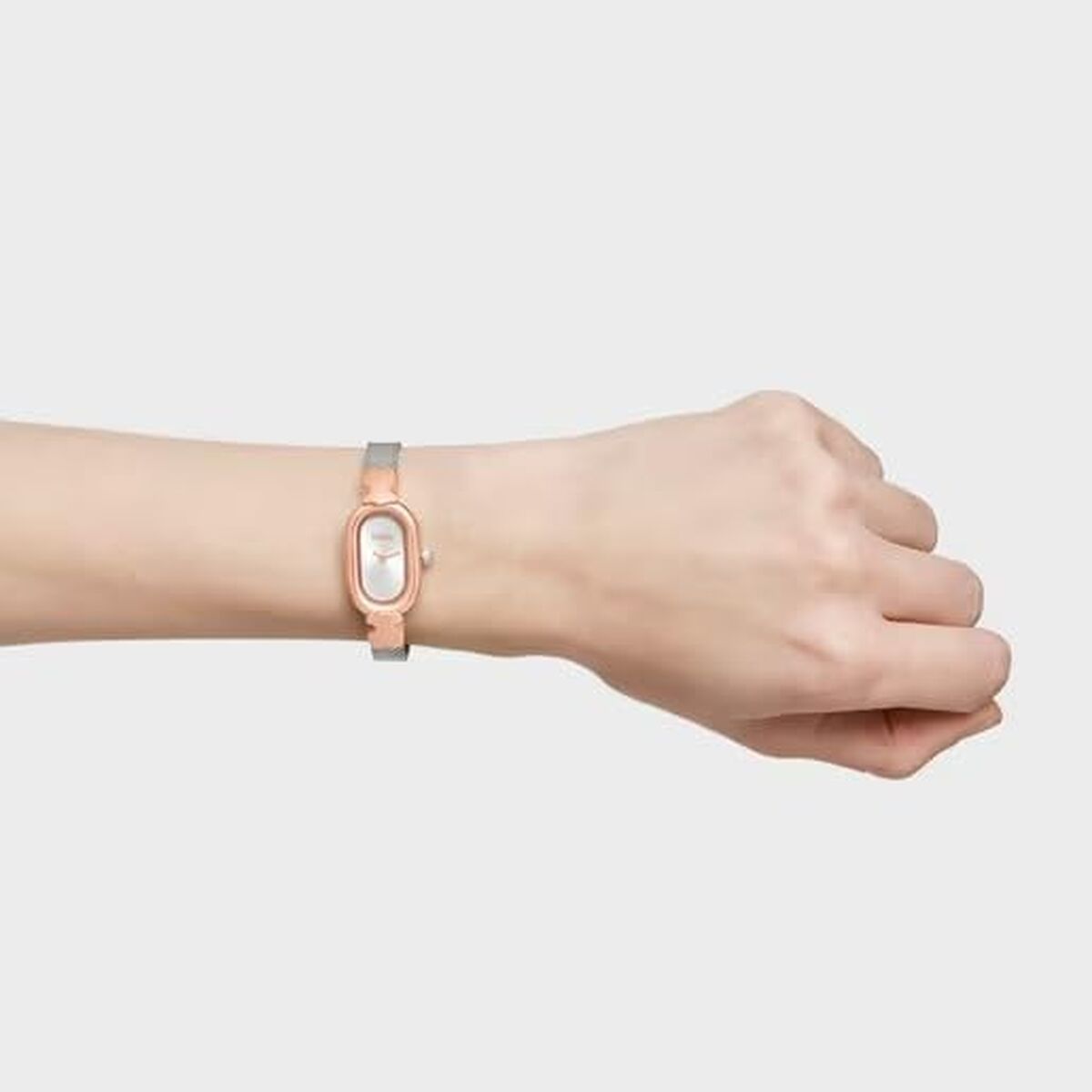 V1HC42782D58412F6DA3C2146E140362F2DRP4