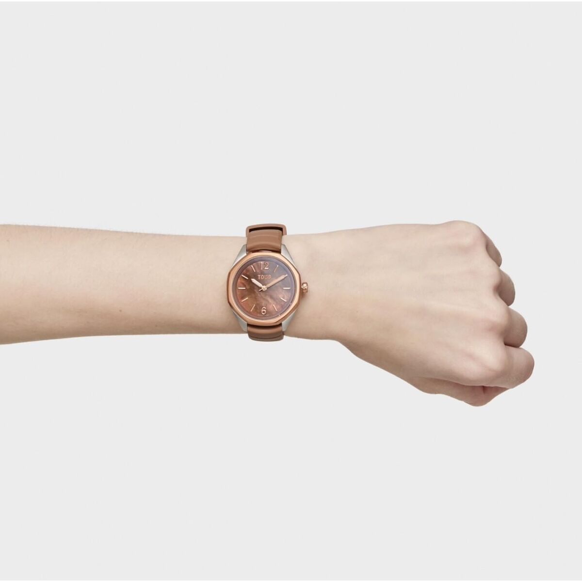 V1HD49727EBC890B2A14BCCCF30EA248CC8RP5