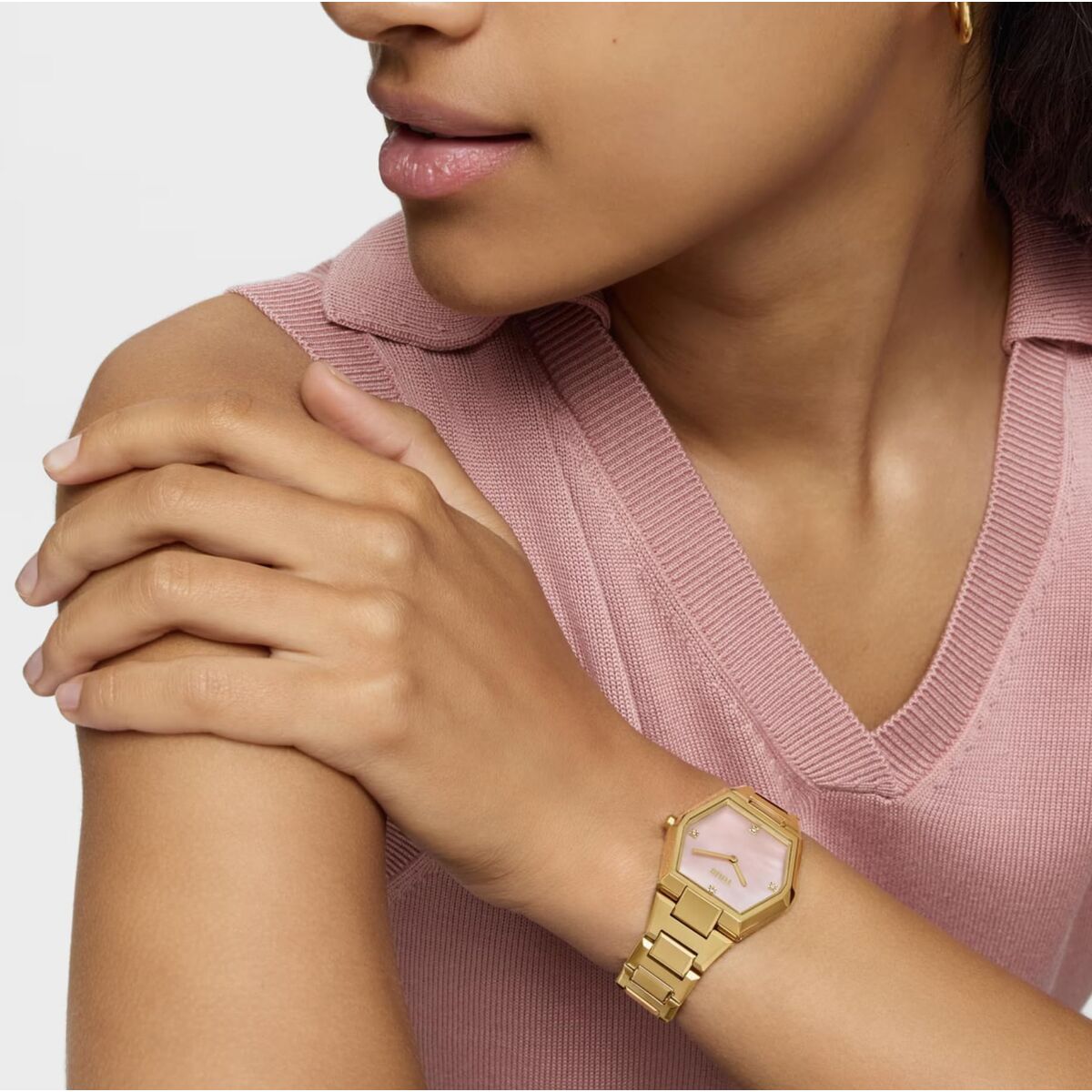 V1HADF1F515F7E3B454FF6A1D6EE616852CRP6