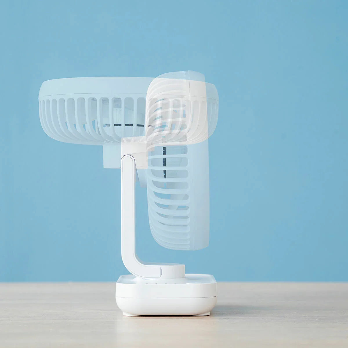 Ventilatore da Scrivania Ricaricabile Fanrec InnovaGoods Ø5,4'' 3600 mAh / 13,3 W - Yestore