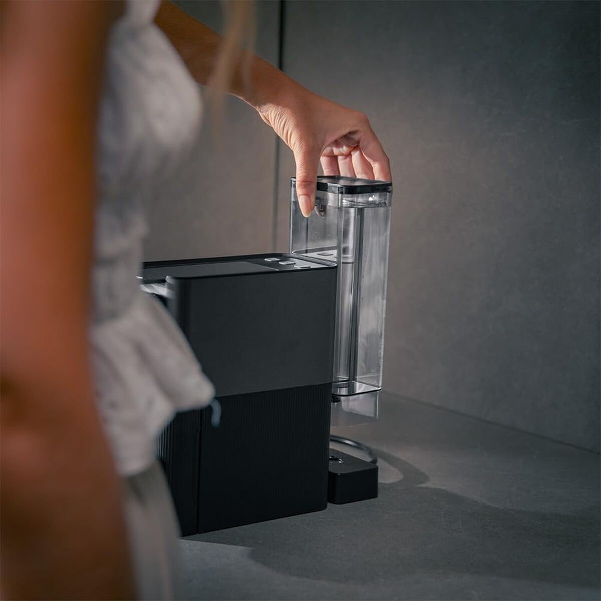 V1H8F9B29EE9B089871112589E5FB34B532RP7