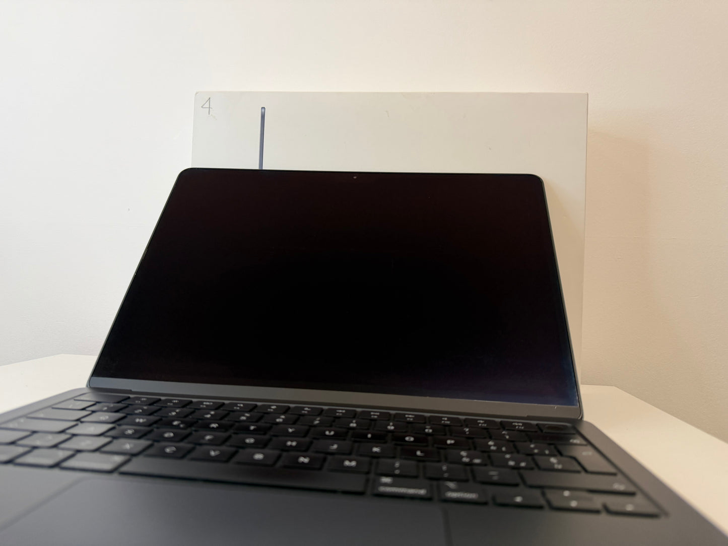 MacBook Air 13" 2022 | M2 8-Core | 8GB RAM | 256GB SSD | Mezzanotte