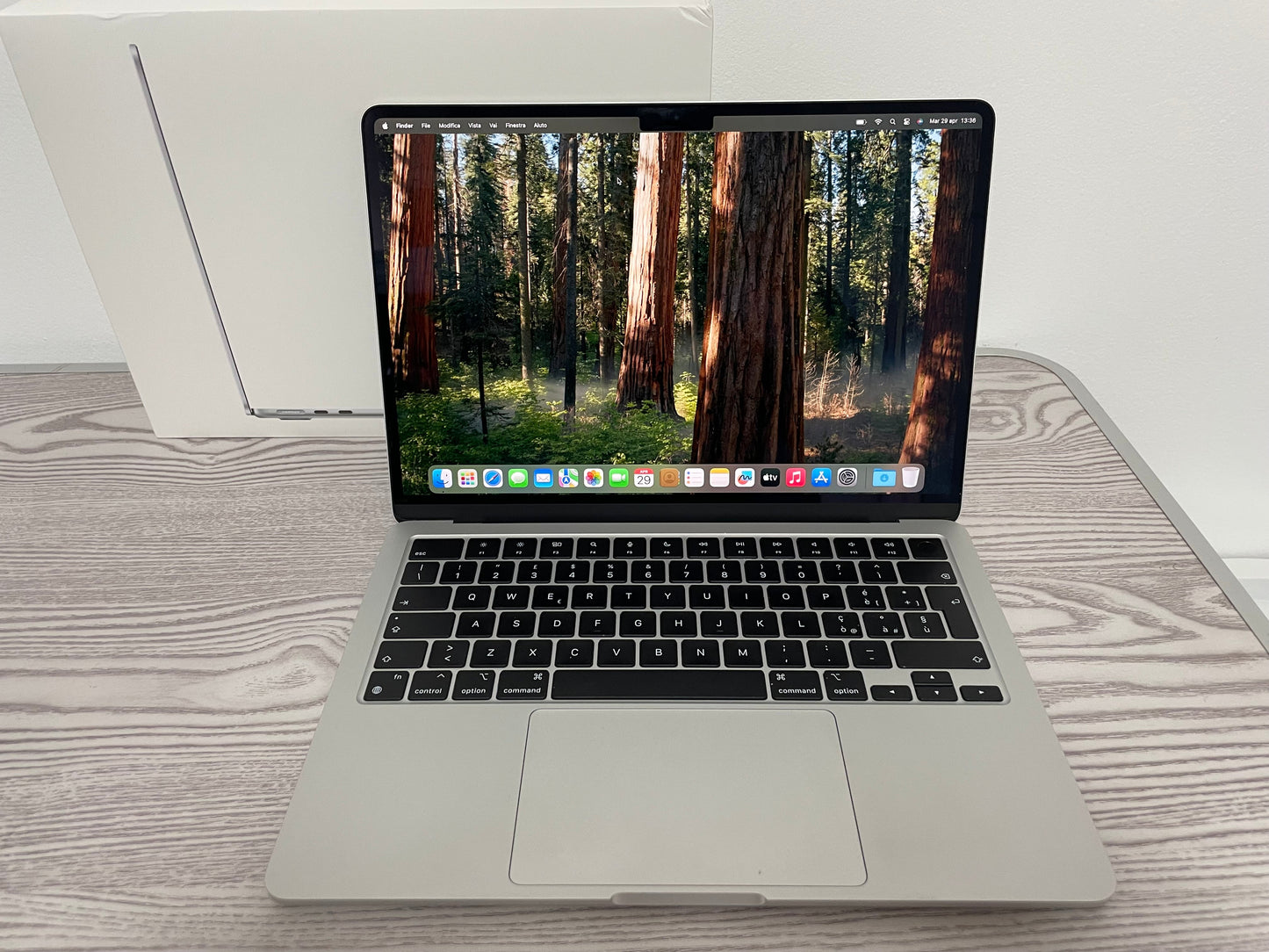MacBook Air 13" M2 2022 | 8GB RAM | 256GB SSD | 8-Core GPU | Argento