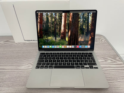 MacBook Air 13" M2 2022 | 8GB RAM | 256GB SSD | 8-Core GPU | Argento
