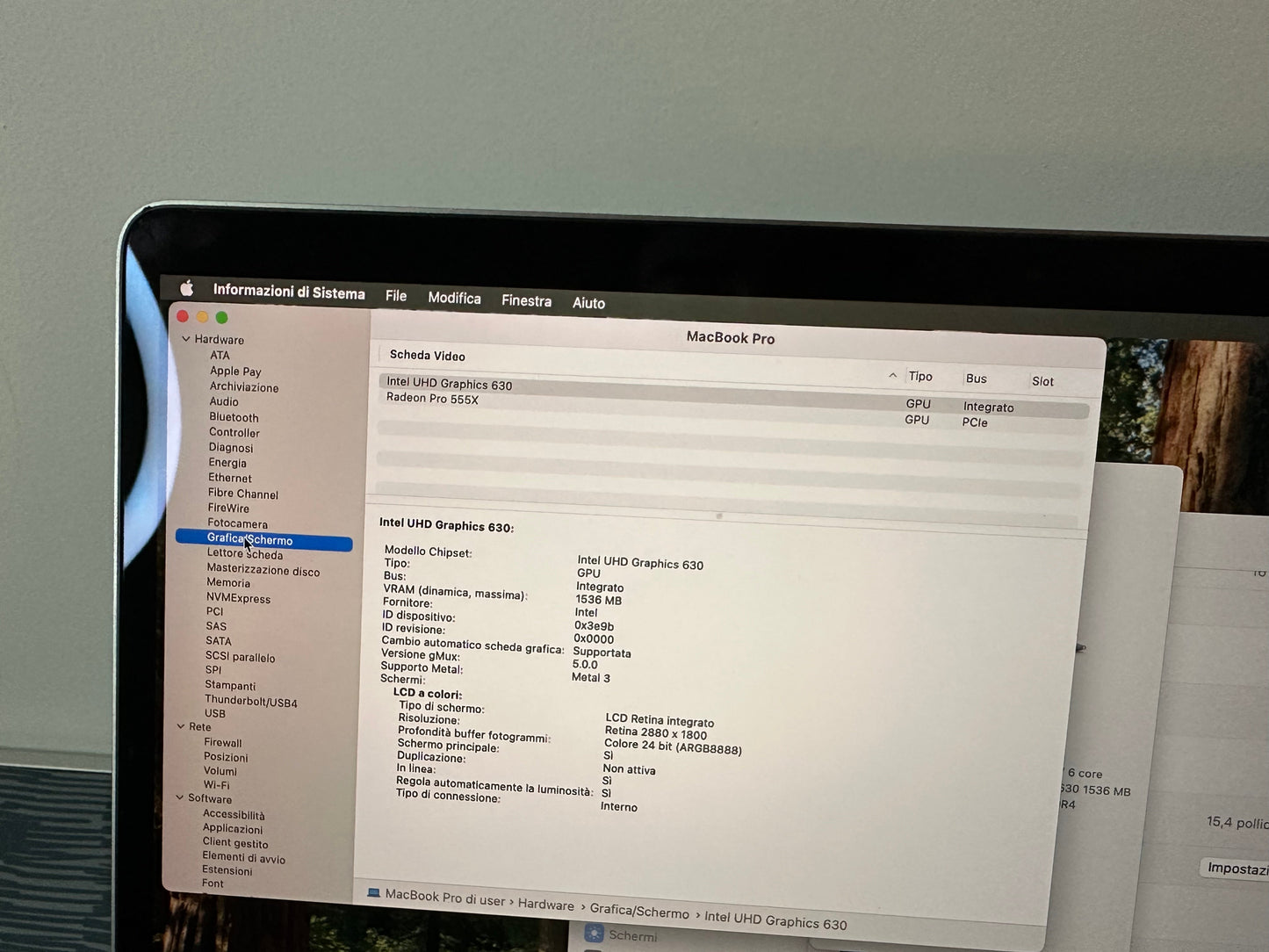 MacBook Pro 15" 2019 | i7 | 16GB RAM | 256GB SSD | AMD 555X | Grigio