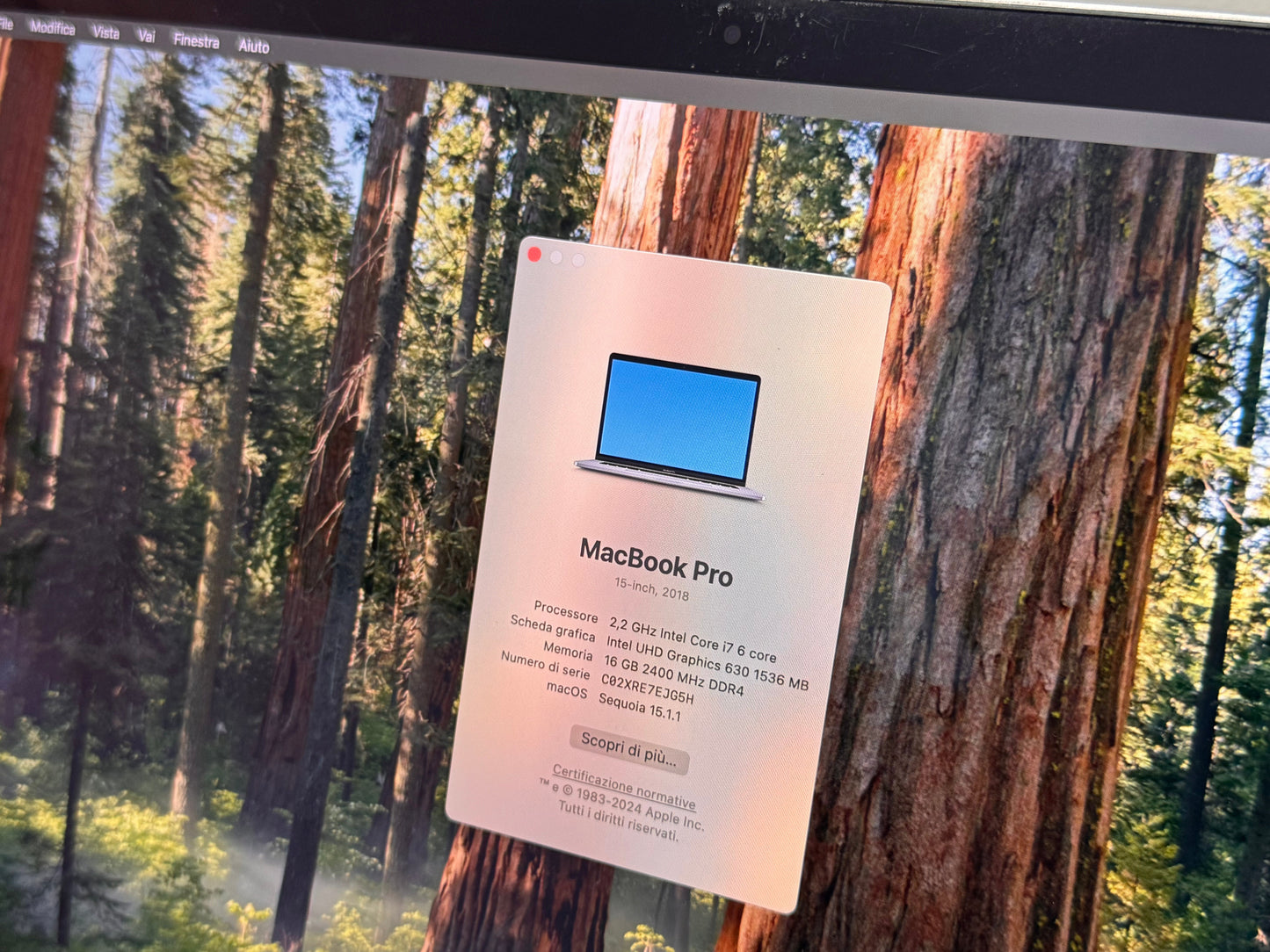 MacBook Pro 15" 2018 | i7 | 16GB RAM | 256GB SSD | AMD 555X | Grigio