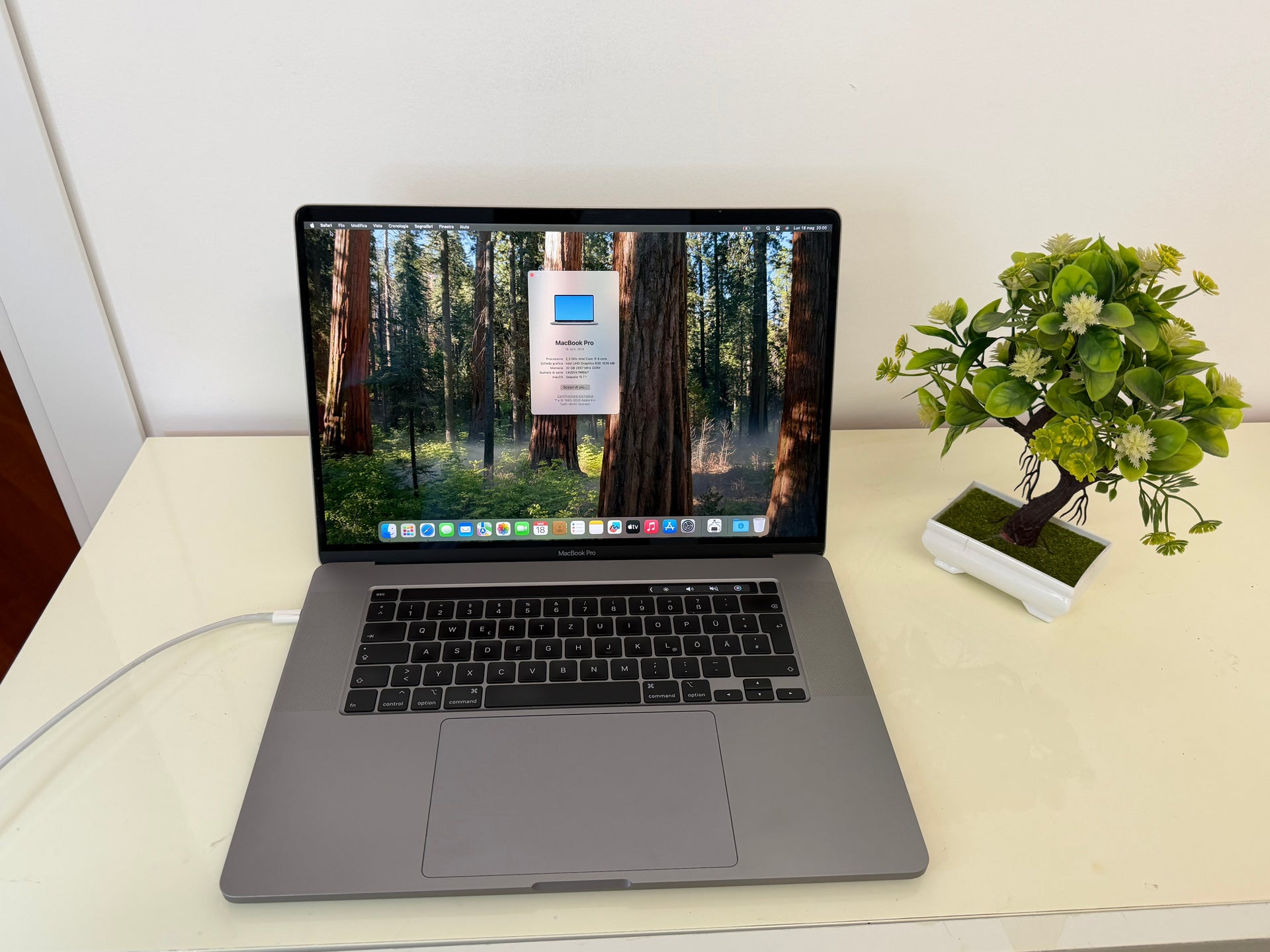 MacBook Pro 16" 2019 | i9 | 32GB RAM | 1TB SSD | AMD 5500M | Grigio