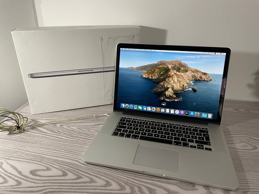 MacBook Pro 15" 2015 | i7 | 16GB RAM | 256GB SSD | Iris Pro | Argento