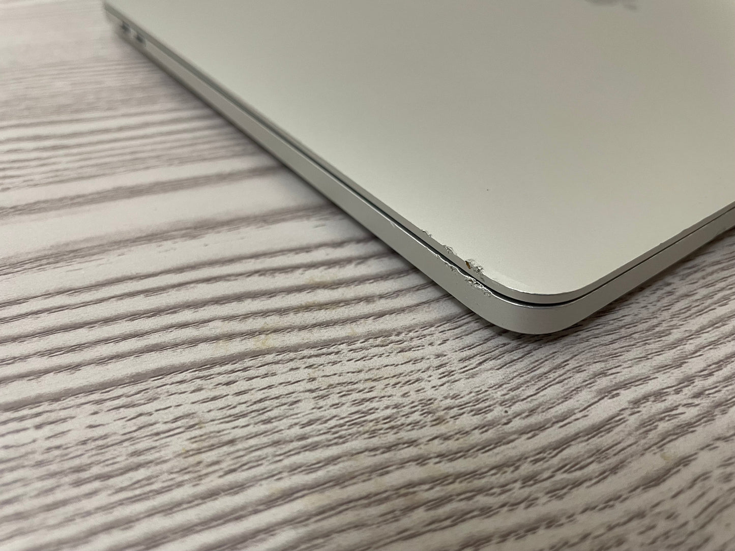 MacBook Pro 13" 2019 | i5 | 8GB RAM | 256GB SSD | Intel Iris 655 | Argento
