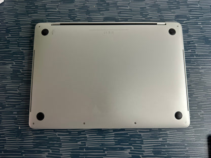 MacBook Pro 13" 2018 | i5 | 8GB RAM | 256GB SSD | Touch Bar | Grigio