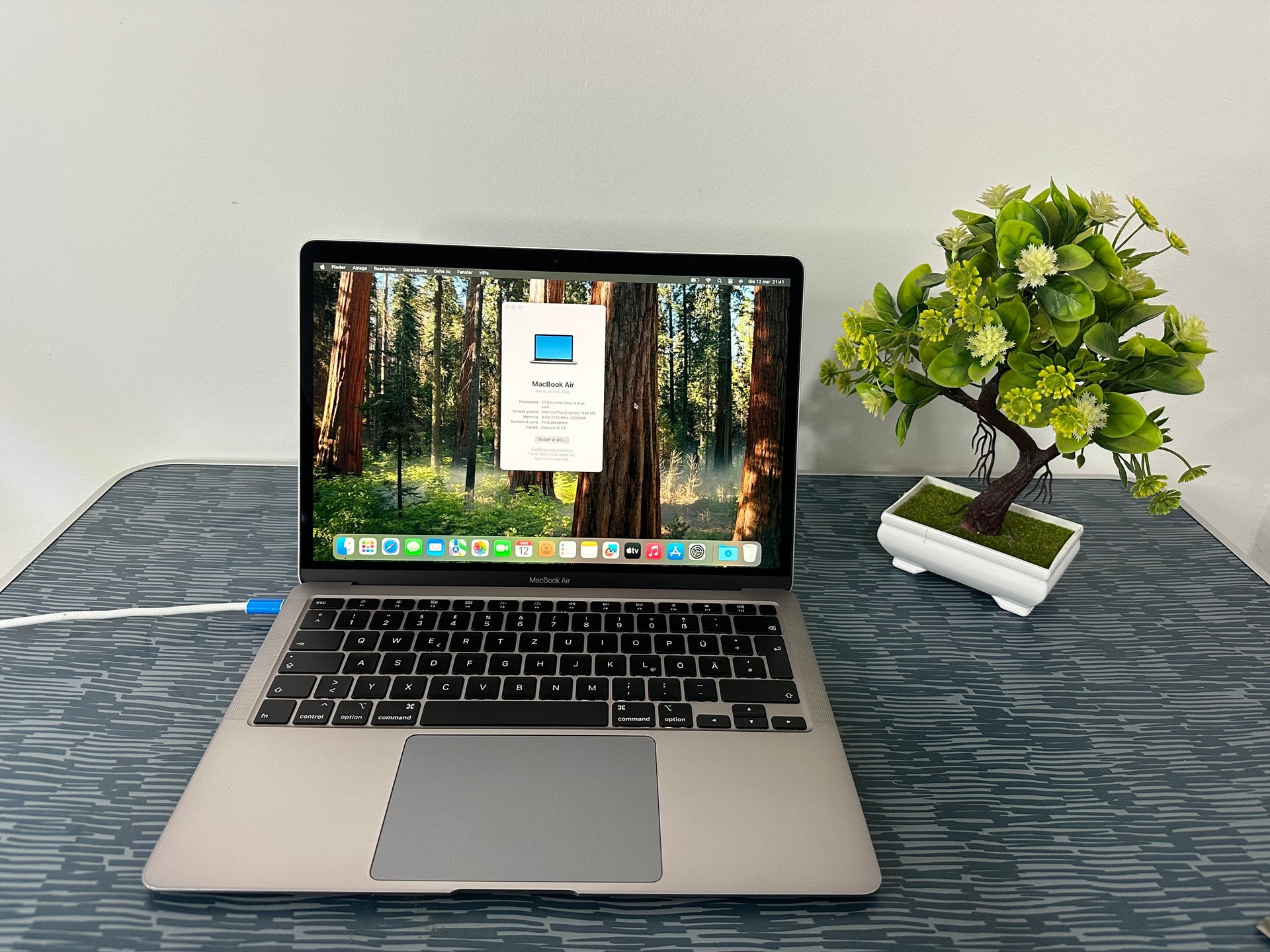 MacBook Air 13" 2020 | i5 | 8GB RAM | 256GB SSD | Intel Iris | Grigio