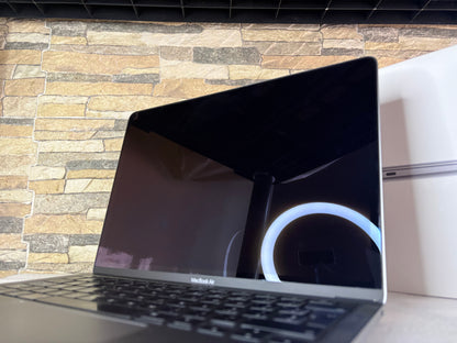 MacBook Air 13" M1 2020 | 8GB RAM | 256GB SSD | 7-Core GPU | Grigio