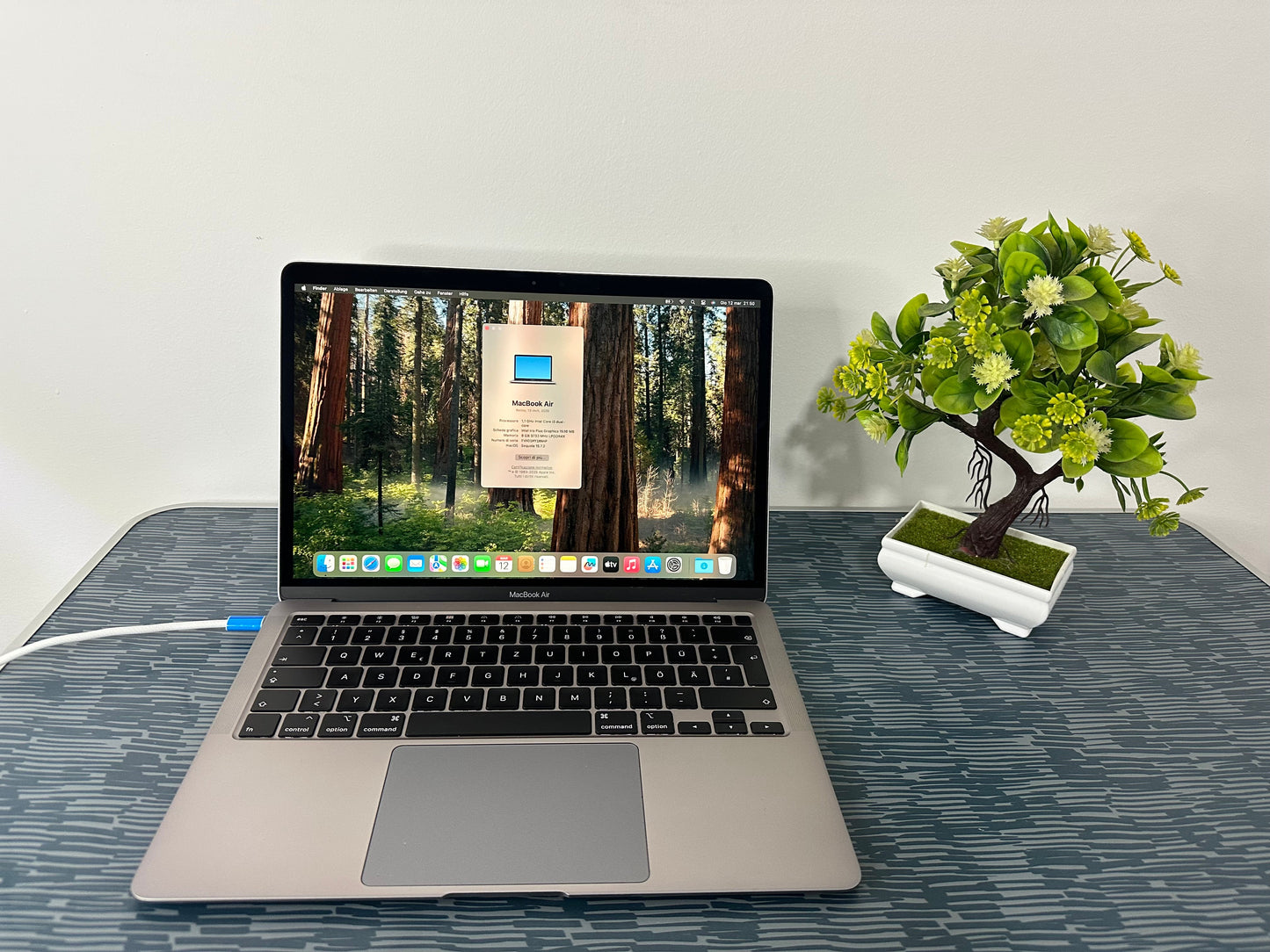 MacBook Air 13" 2020 | i5 | 8GB RAM | 256GB SSD | Intel Iris | Grigio