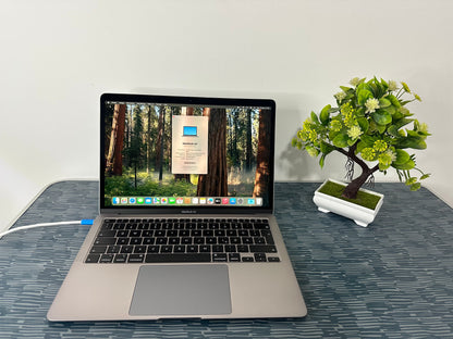 MacBook Air 13" 2020 | i5 | 8GB RAM | 256GB SSD | Intel Iris | Grigio