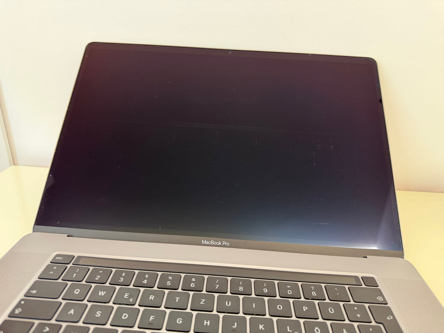 MacBook Pro 16" 2019 | i9 | 32GB RAM | 1TB SSD | AMD 5500M | Grigio