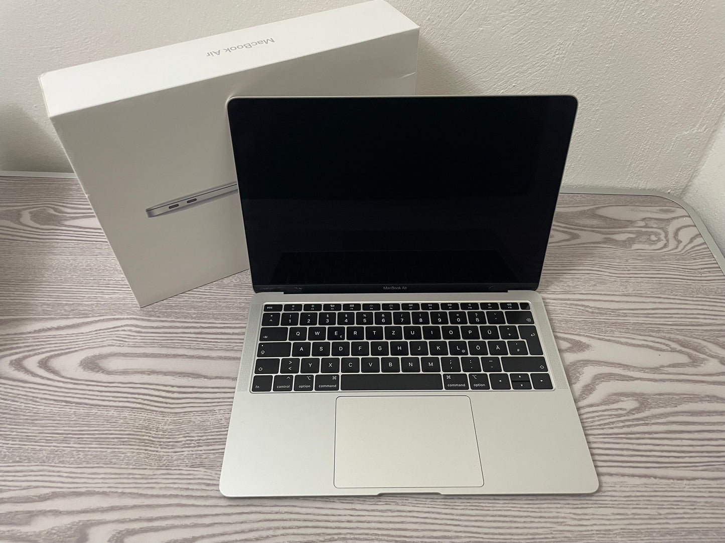 MacBook Air 13" 2019 | i5 | 8GB RAM | 128GB SSD | Intel 617 | Argento