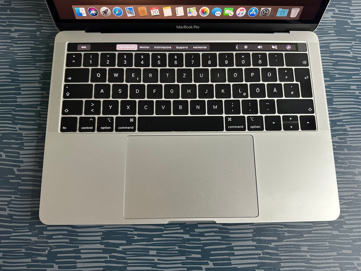 MacBook Pro 13" 2018 | i5 | 8GB RAM | 256GB SSD | Touch Bar | Grigio