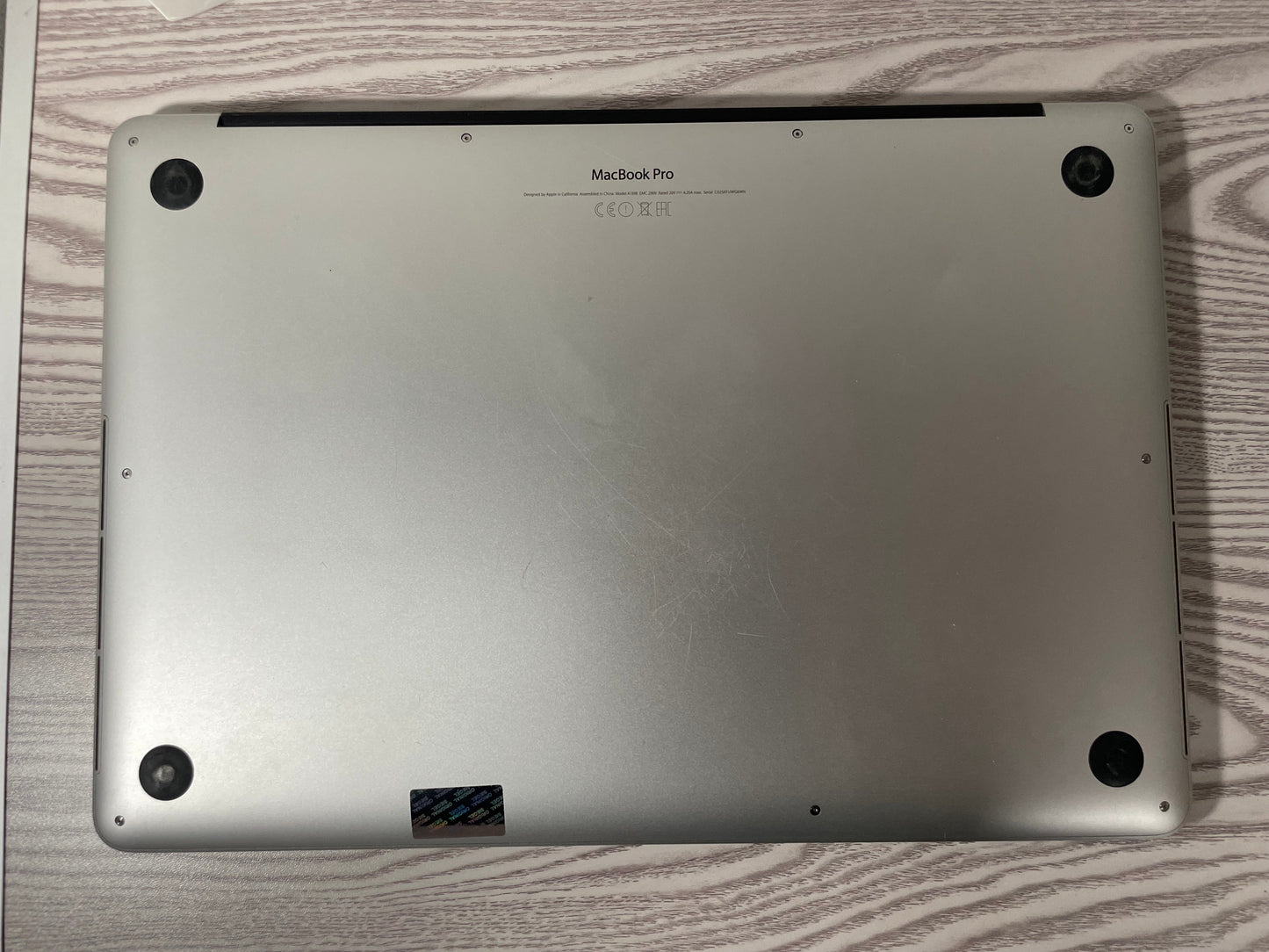 MacBook Pro 15" 2015 | i7 | 16GB RAM | 256GB SSD | Iris Pro | Argento