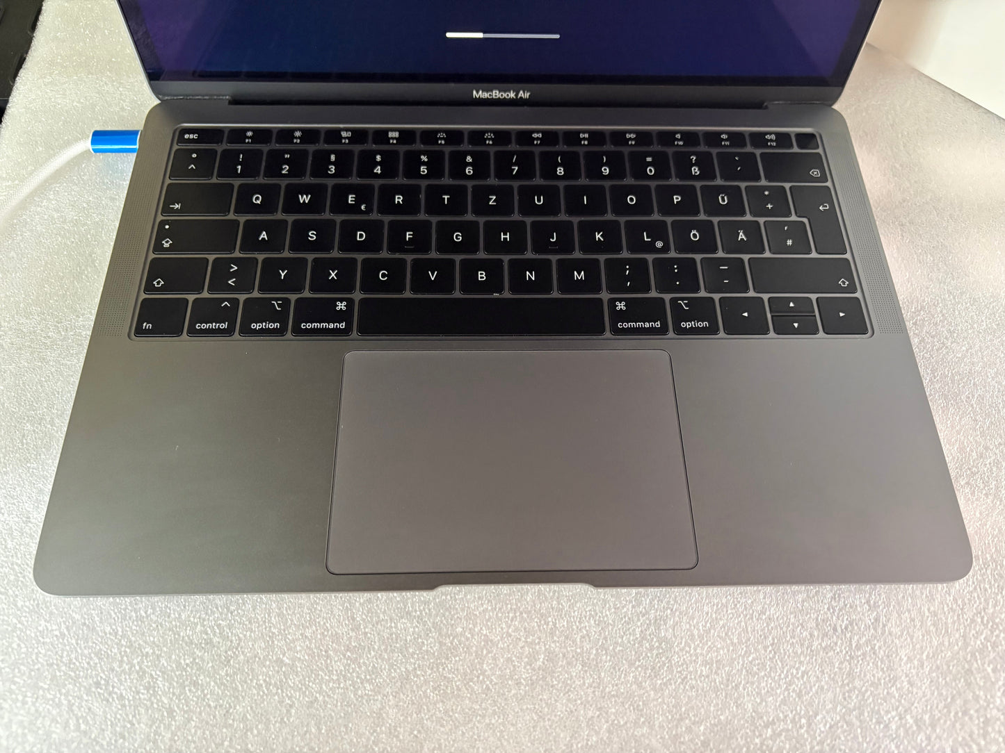 MacBook Air 13" 2019 | i5 | 8GB RAM | 128GB SSD | Intel 617 | Grigio